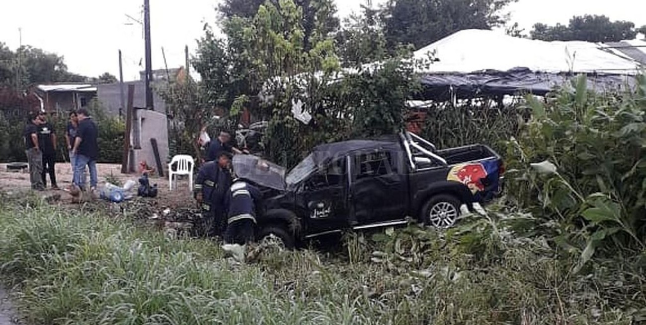 Volcó en Tucumán la camioneta de los técnicos de Damas Gratis