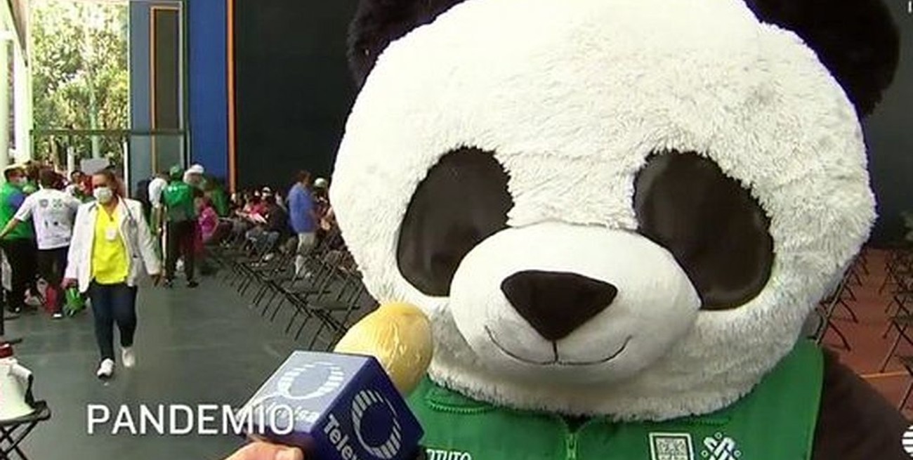 Pandemio: la mascota viral de la vacunación anticovid en México