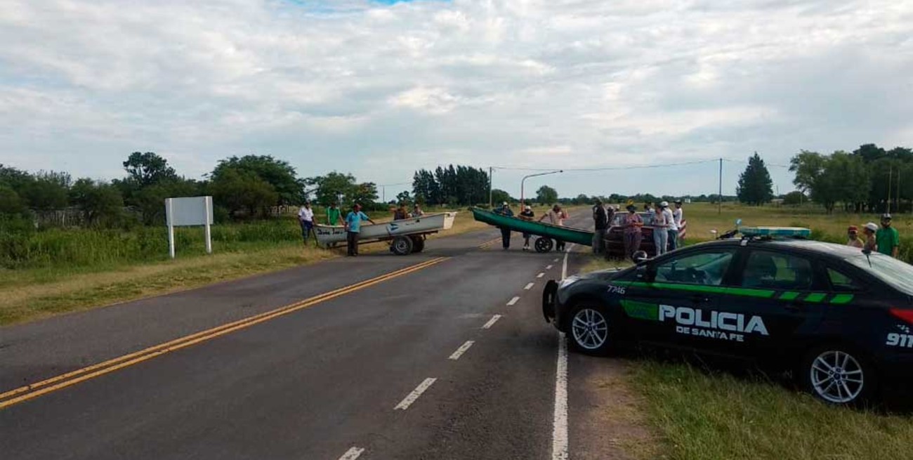 Pescadores santafesinos vuelven a protestar contra la veda: el mapa de los cortes