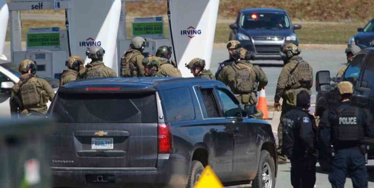 Al menos 17 muertos dejó un tiroteo en el este de Canadá