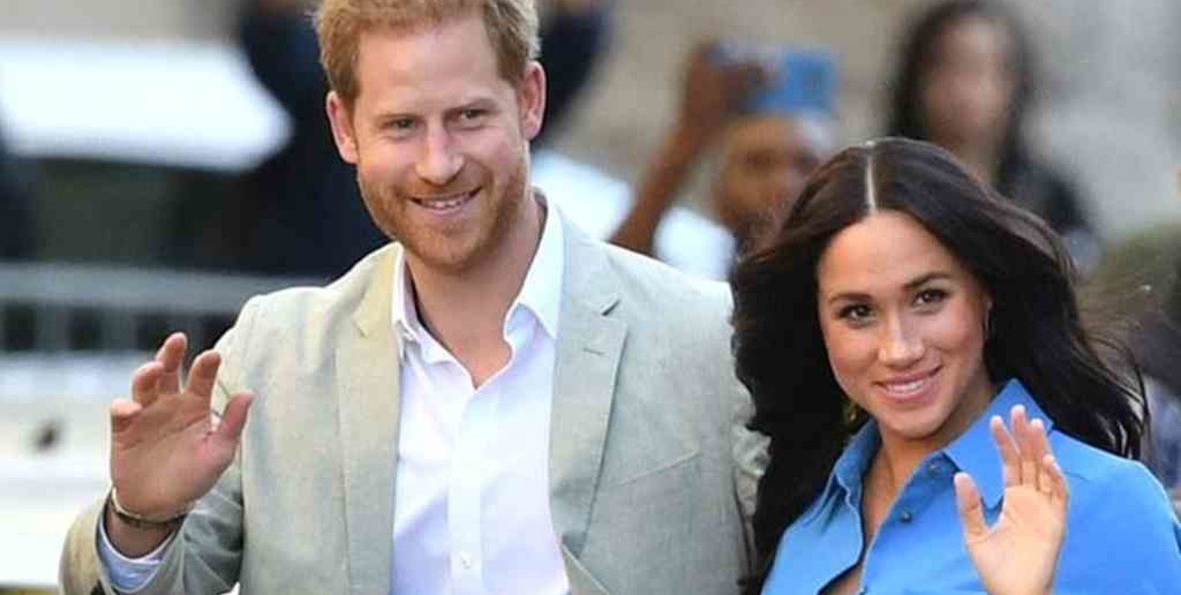 El príncipe Harry y Meghan Markle repartieron comida a enfermos en Los Ángeles
