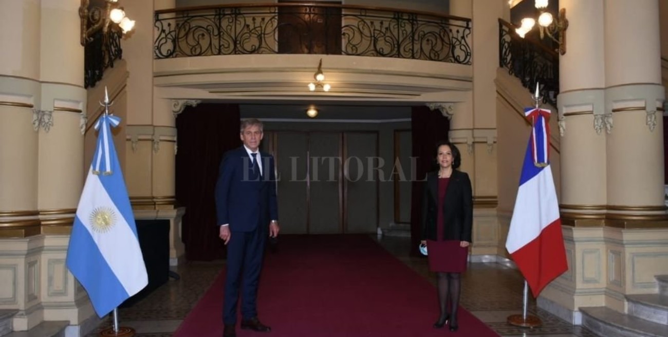 El intendente Emilio Jatón recibe a la embajadora de Francia