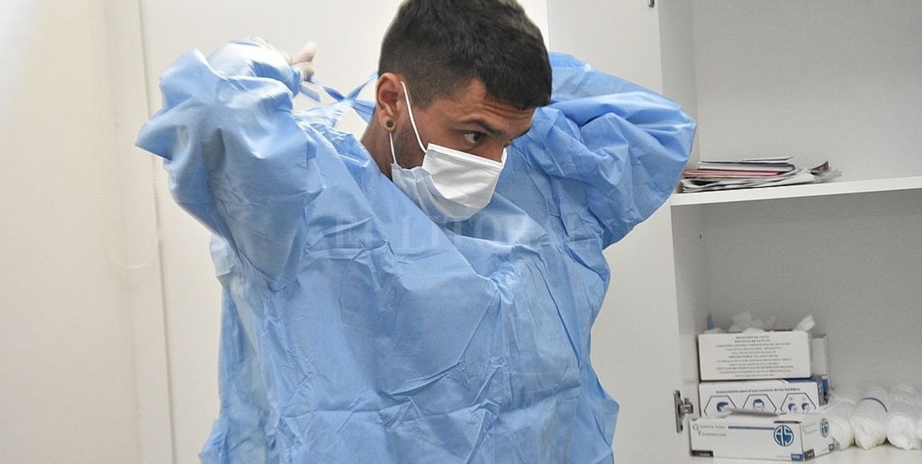 Giustiniani pide un bono de 15 mil pesos para trabajadores de la salud