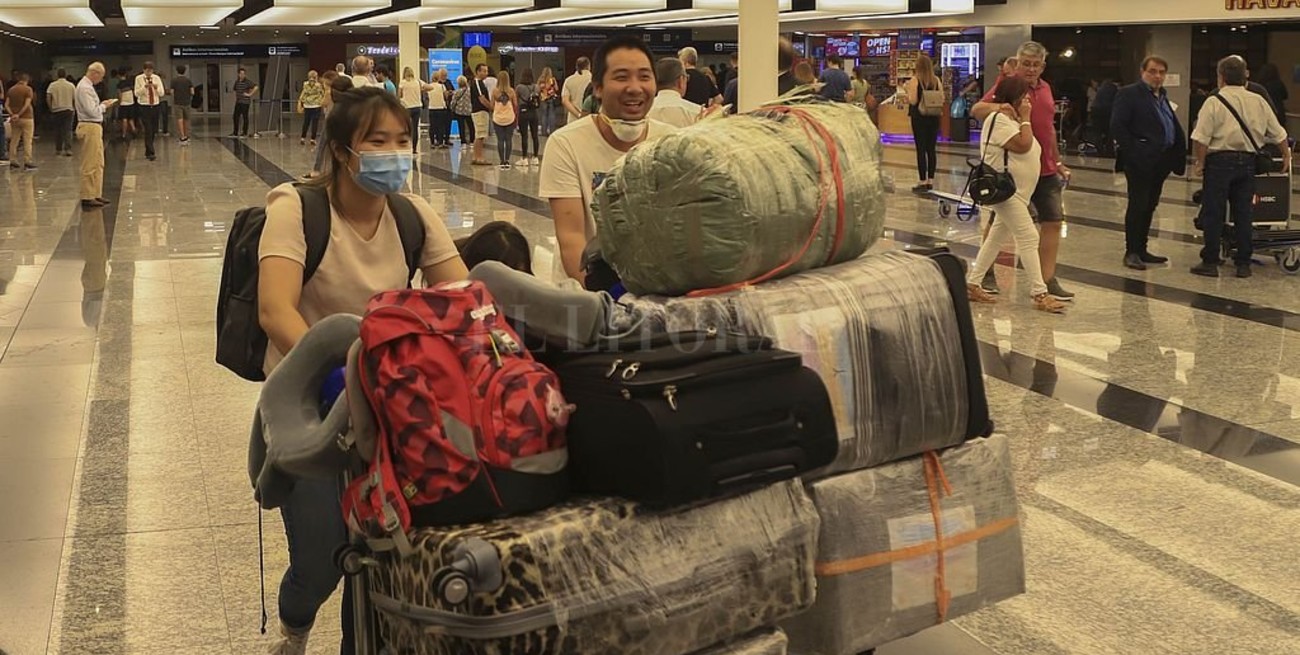 Oficializaron los requisitos para argentinos y extranjeros que ingresen al país