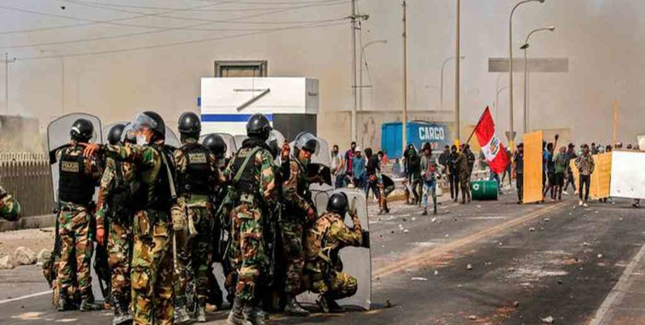 Al menos dos muertos y 10 heridos dejó una protesta de agricultores en Perú