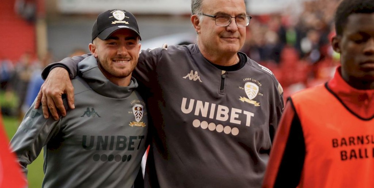 El Leeds de Bielsa le ganó al Barnsley y es puntero