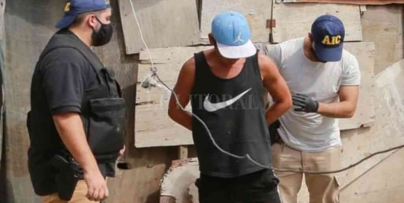 Rosario: policías se disfrazaron de cirujas para desbaratar banda que vendía drogas en zona oeste