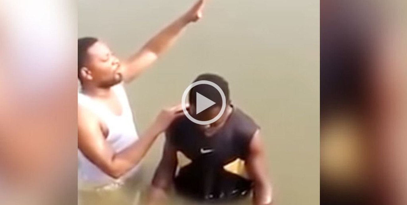 Murió un joven de 20 años mientras era bautizado en el río