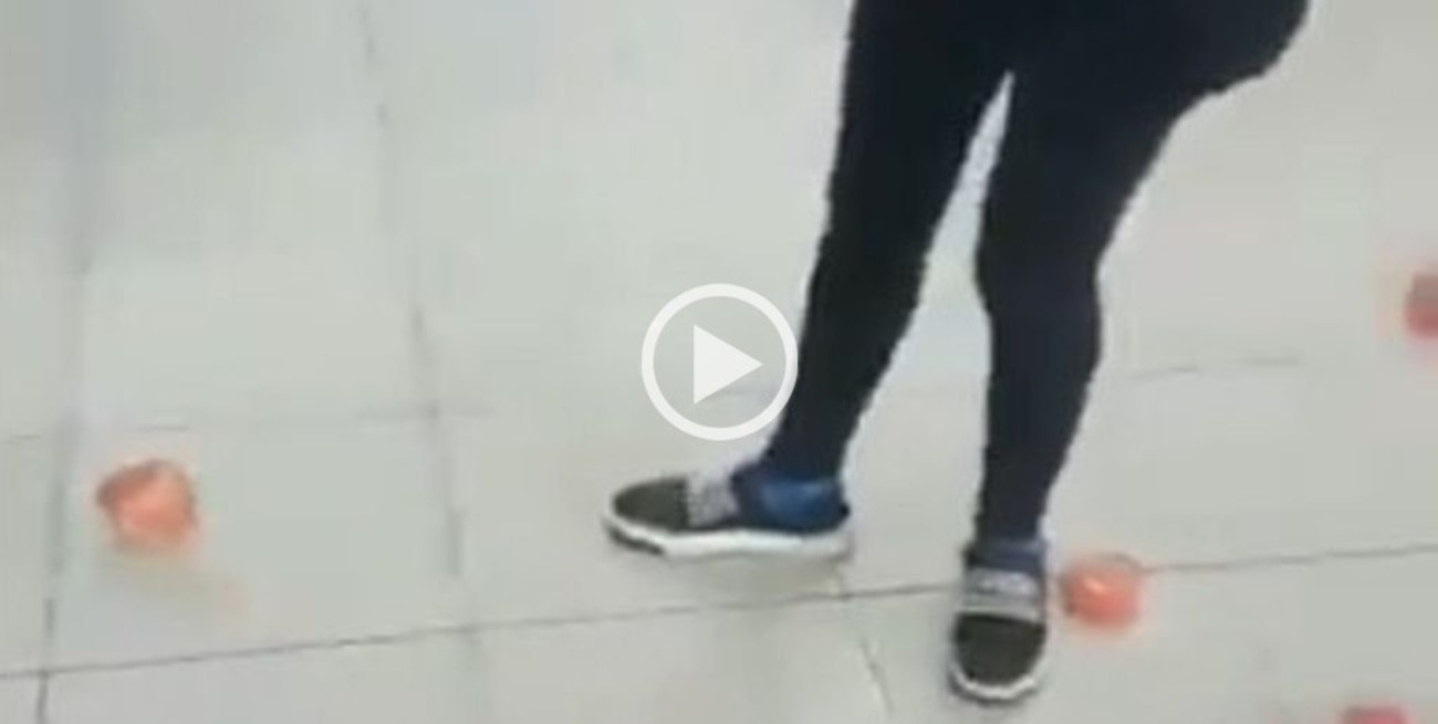 Video viral: escracharon a una mechera en Rosario