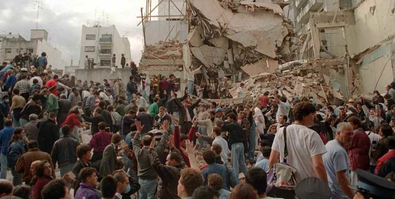 Atentado a la Amia: querellas apelaron el sobreseimiento de todos los imputados