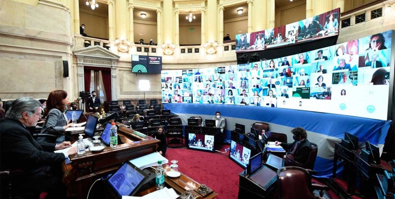 Cristina Kirchner busca aprobar el DNU que declaró "servicios esenciales" a las telecomunicaciones