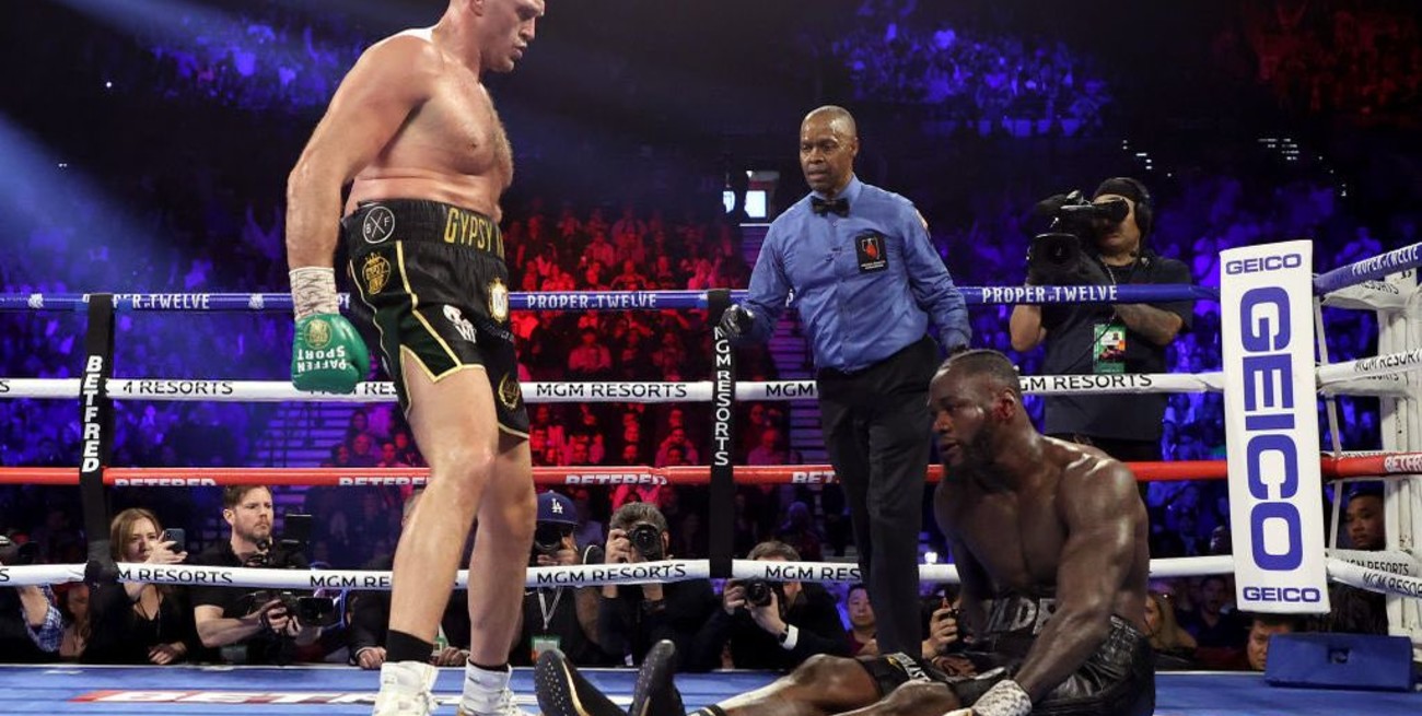 Tyson Fury noqueó a Deontay Wilder y se quedó con la corona de peso pesado