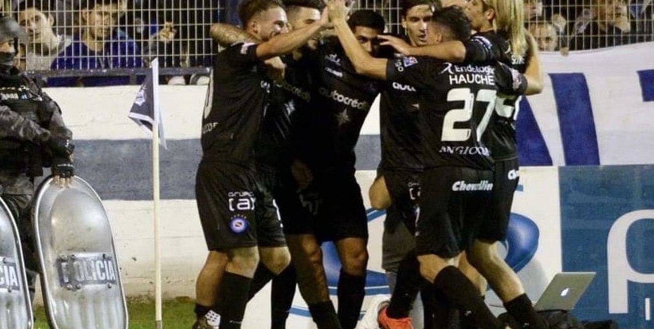 Argentinos derrotó a Gimnasia y pasó a semifinales
