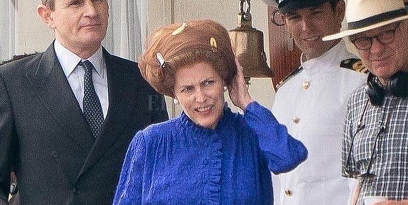 Las primeras imágenes de Gillian Anderson como Margaret Tatcher en "The Crown"