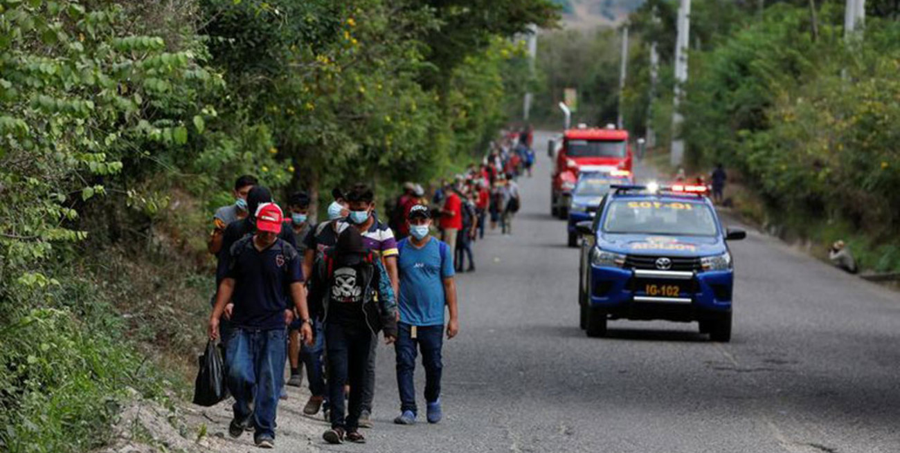 Guatemala bloquea la caravana de migrantes hondureños