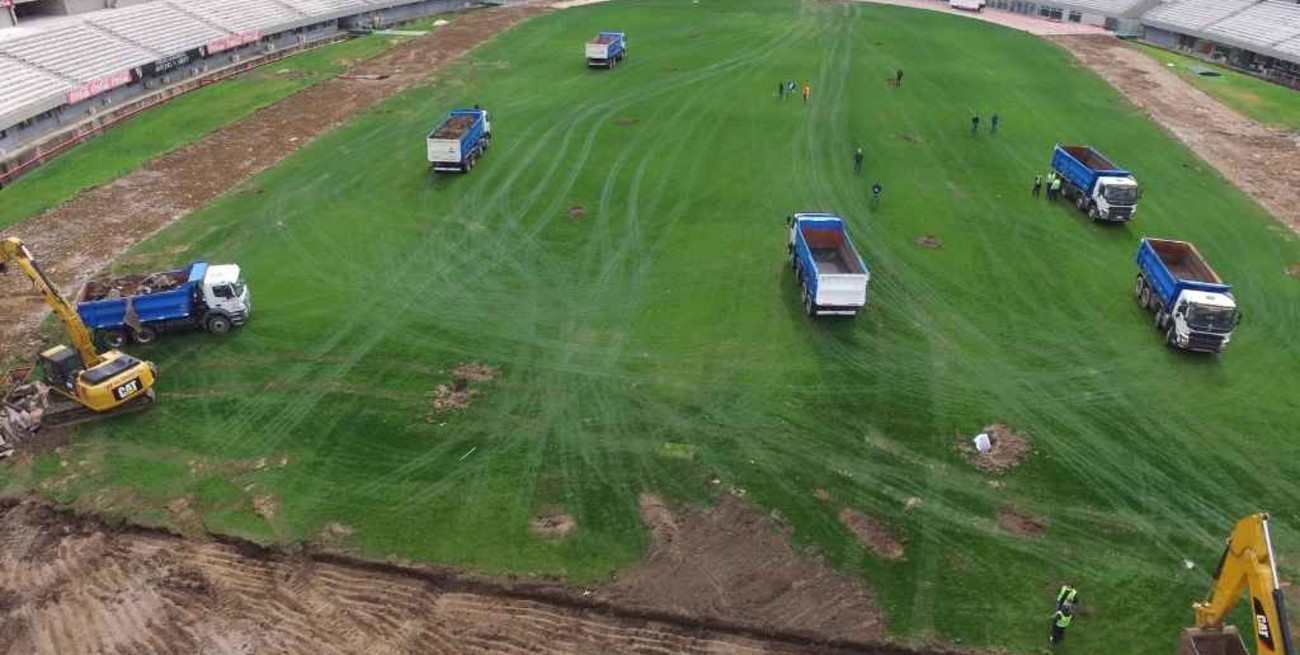 El césped del Monumental tendrá la pinta del Bernabeu o del Camp Nou