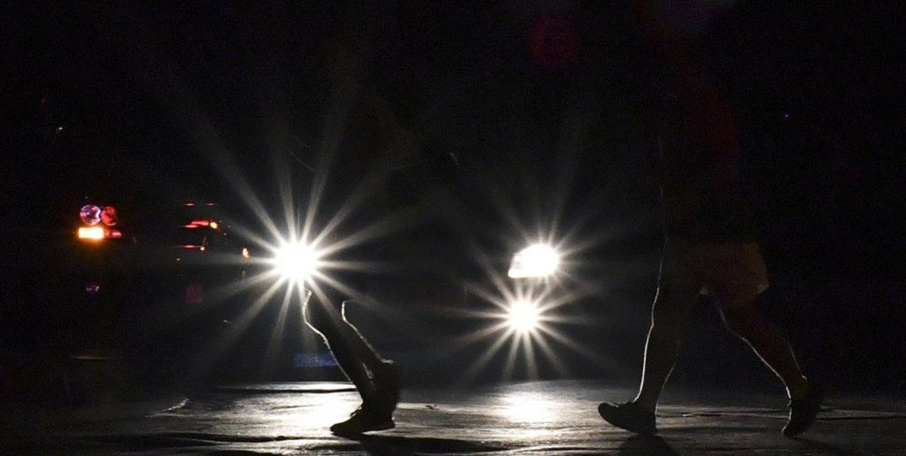 Venezuela vive su segundo día sin luz