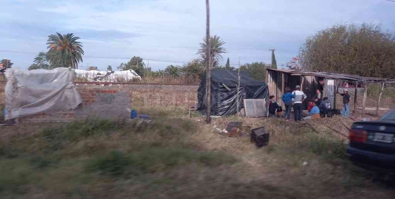 Coronda: preocupación de vecinos por el avance de asentamientos en terrenos ferroviarios