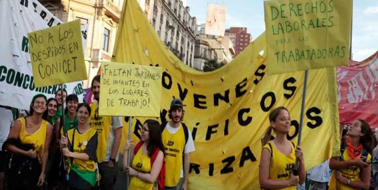 Científicos de Conicet se movilizarán en reclamo de aguinaldo y aumento salarial