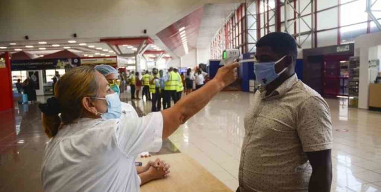 Cuba levanta la cuarentena y exigirá certificado de vacunación a viajeros