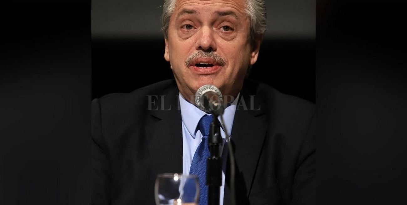 "Hoy es un día aciago, se interrumpió la democracia en Bolivia", dijo Alberto Fernández