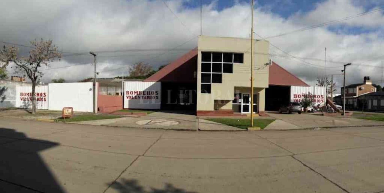 Alarma en Bomberos de Sastre: el Cuartel comenzó a ceder y ya se observan fallas estructurales