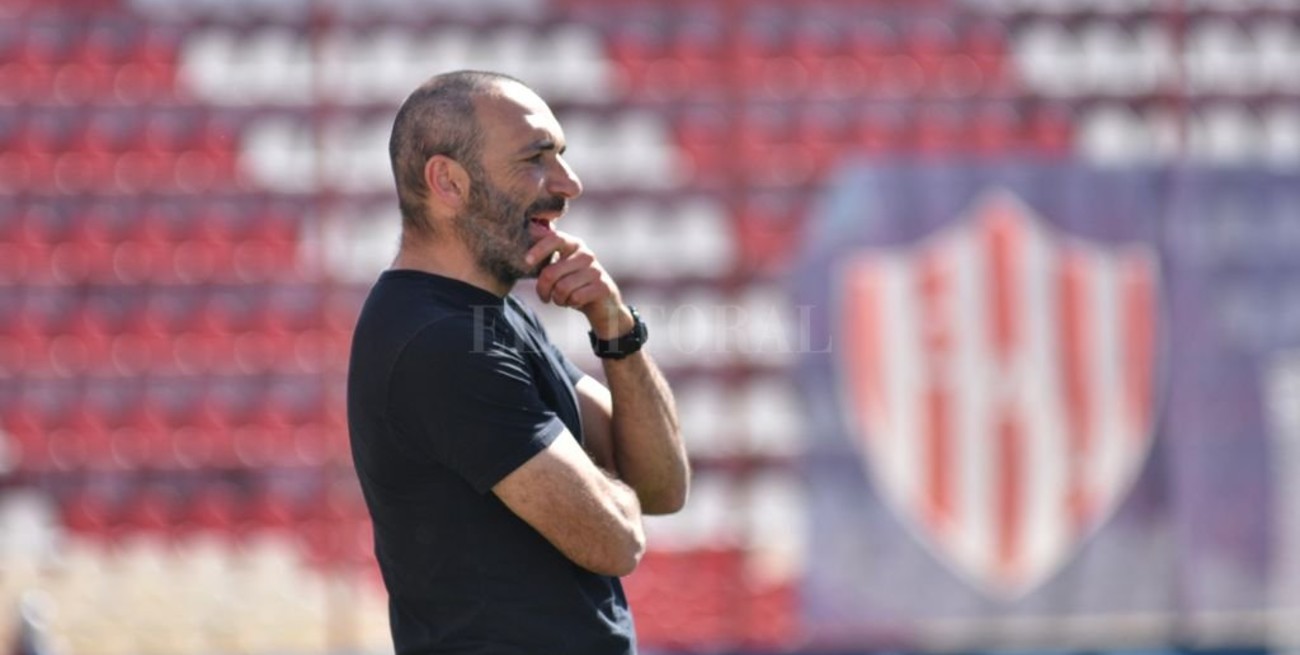 El "Vasco" Azconzábal dejó de ser el DT de Unión