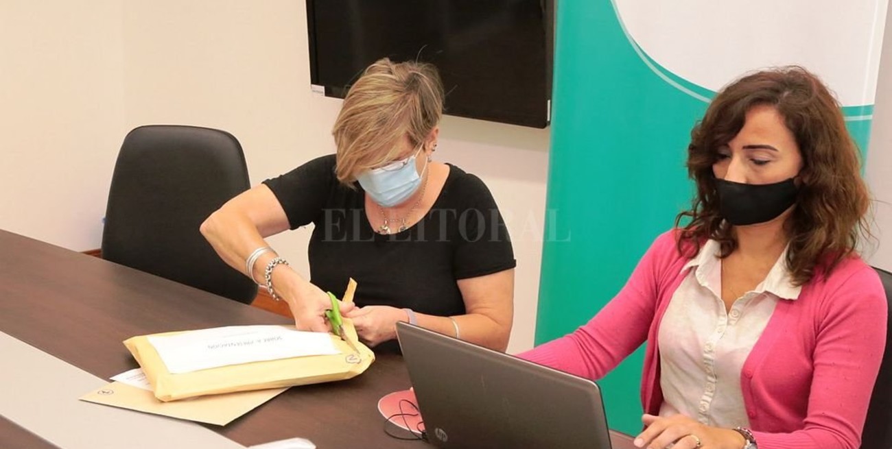 Realizarán obras para recuperar dos plazas en los barrios Sacarafía y Los Troncos