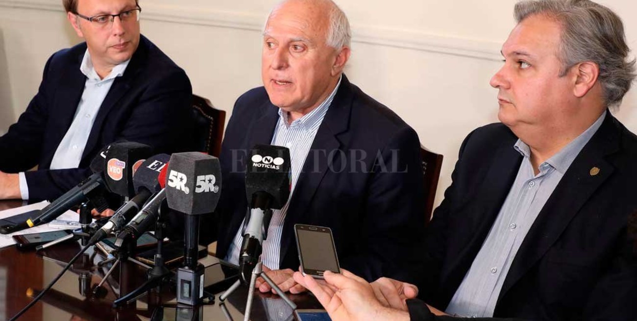 Lifschitz no ve "complot" policial