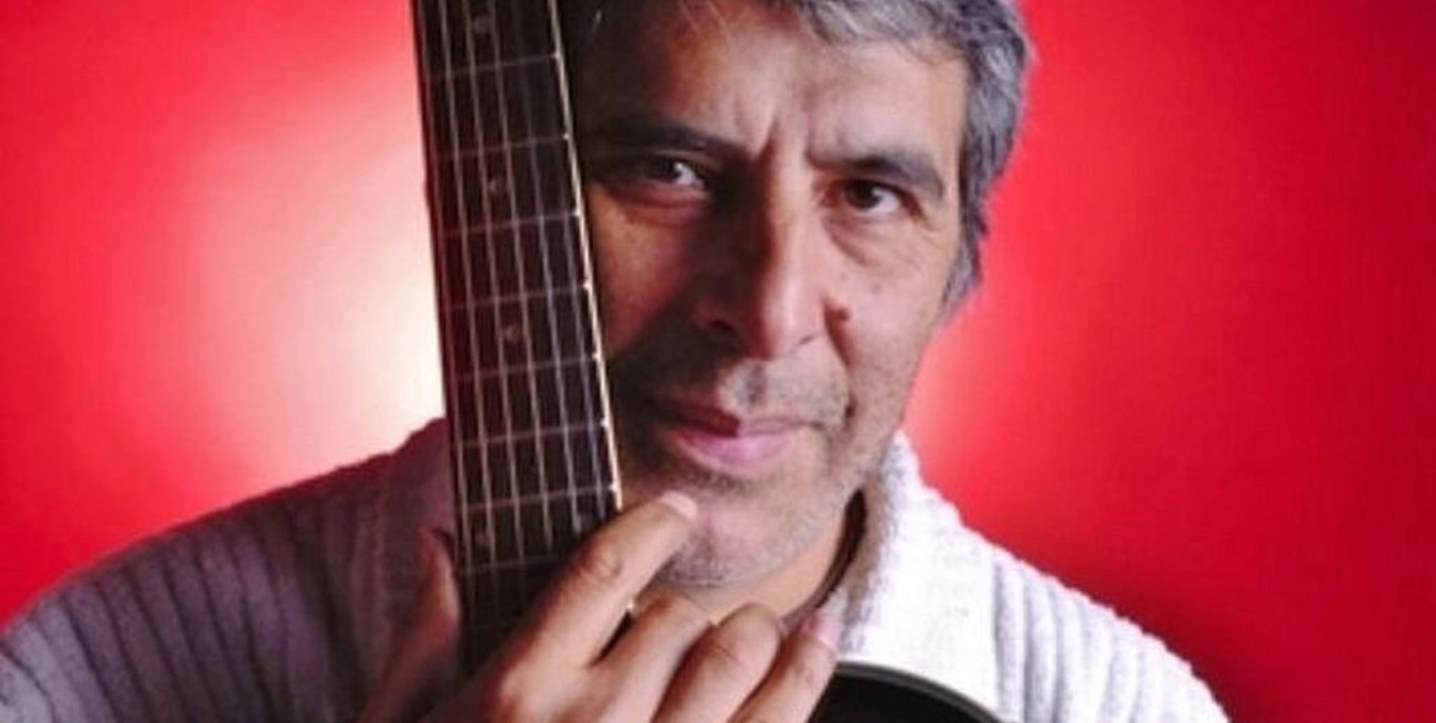 Extorsionaron al folclorista Peteco Carabajal para no difundir una foto íntima