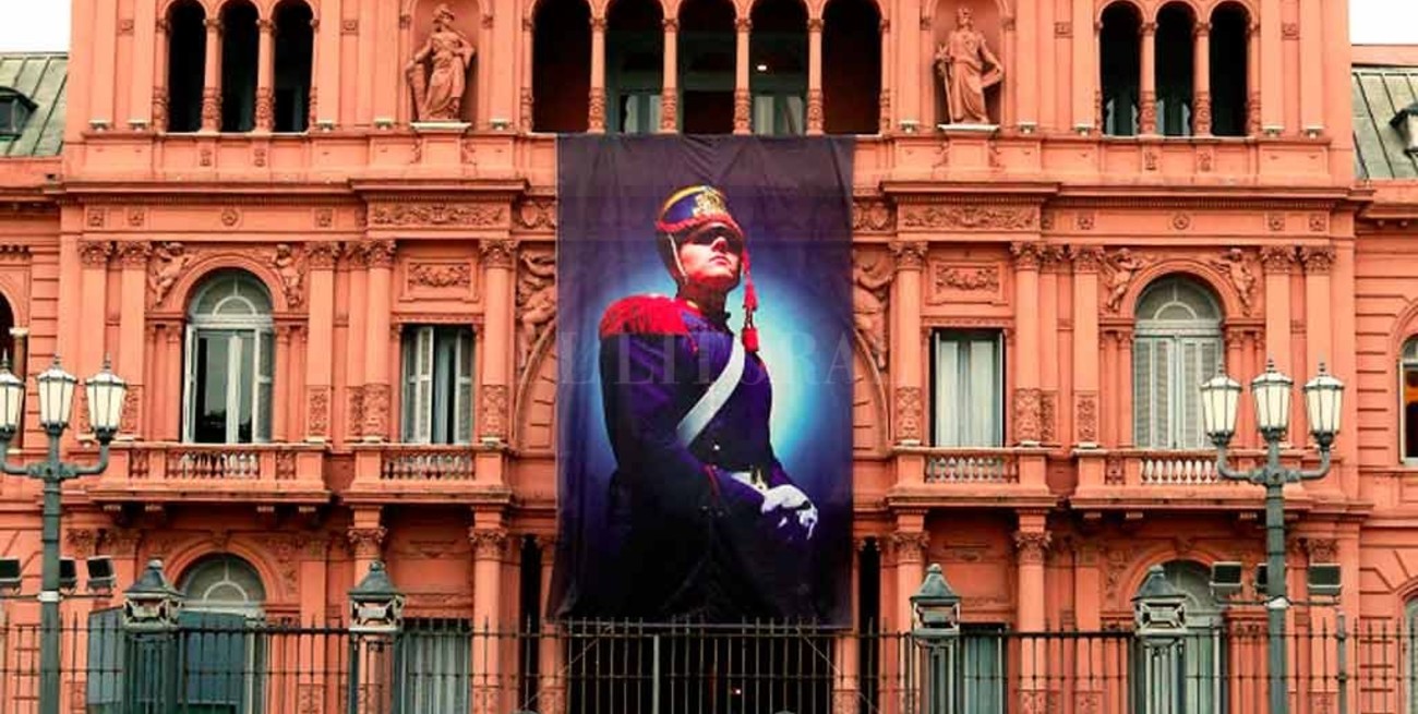 Casa Rosada homenajea a los Granaderos