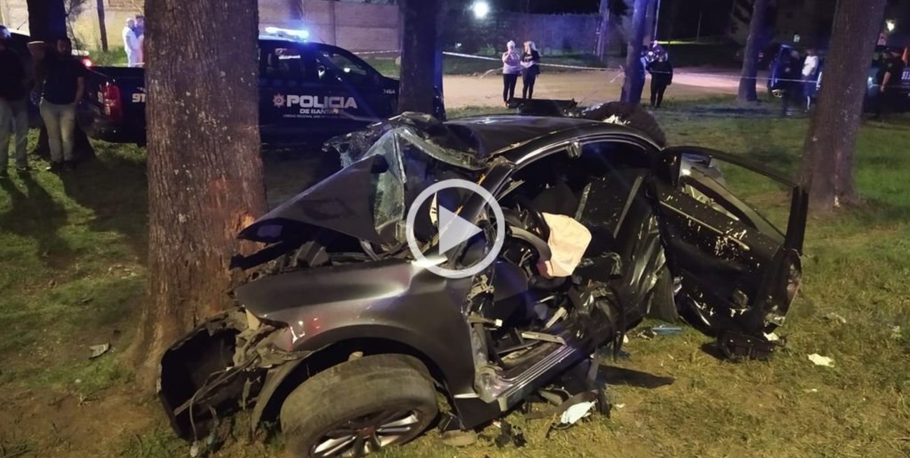 Tres muertos al estrellarse un auto contra un pino en el norte de la provincia de Santa Fe