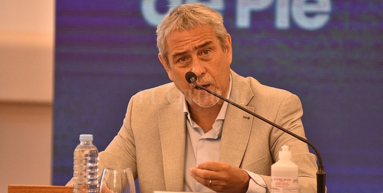 Ferraresi propone cobrar un "impuesto alto" a viviendas vacías