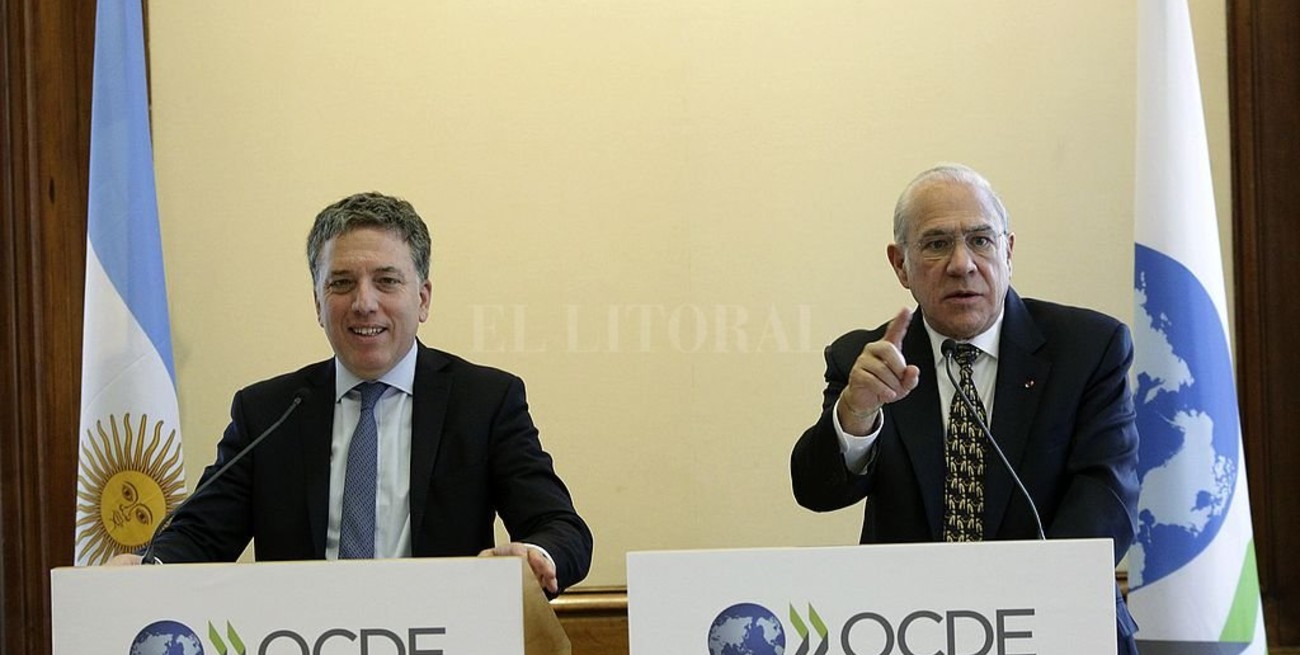 La economía caerá 1,9 % durante 2019 según Ocde