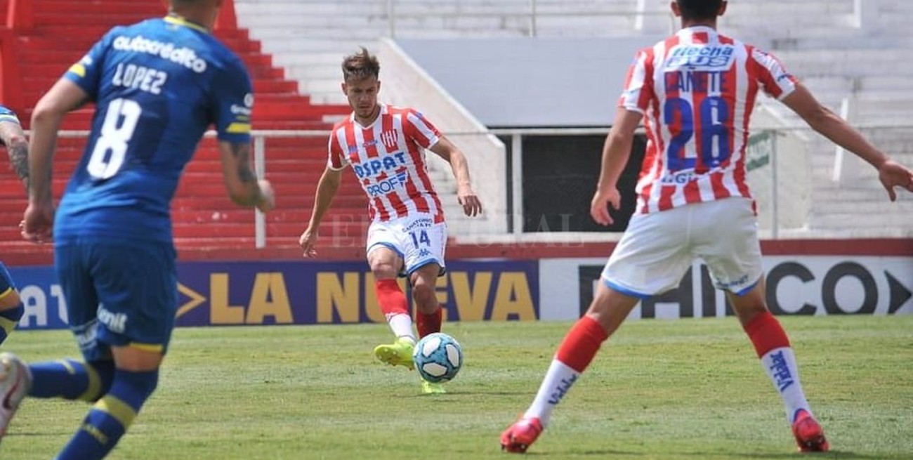 Entre su "repre" y Unión le buscan salida a Nery Leyes