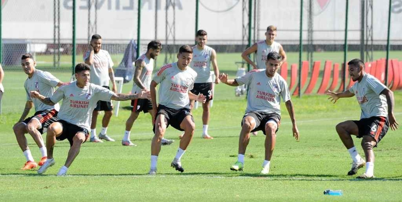 Un médico del plantel de River dio positivo por coronavirus