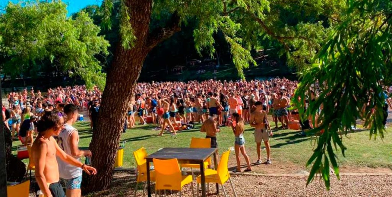 Sigue la espera: el "toque de queda sanitario" no salió en el Boletín Oficial