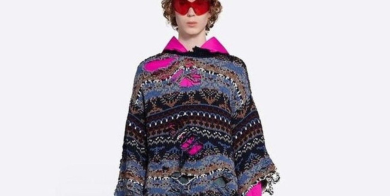 Balenciaga lanzó un sweater gastado y descosido que cuesta 1.500 dólares
