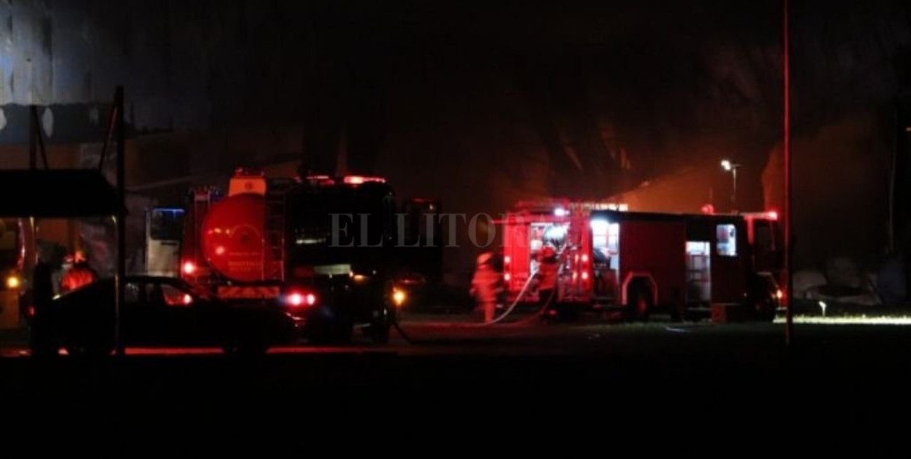 Se incendió una fabrica de fiambres y embutidos de Las Heras