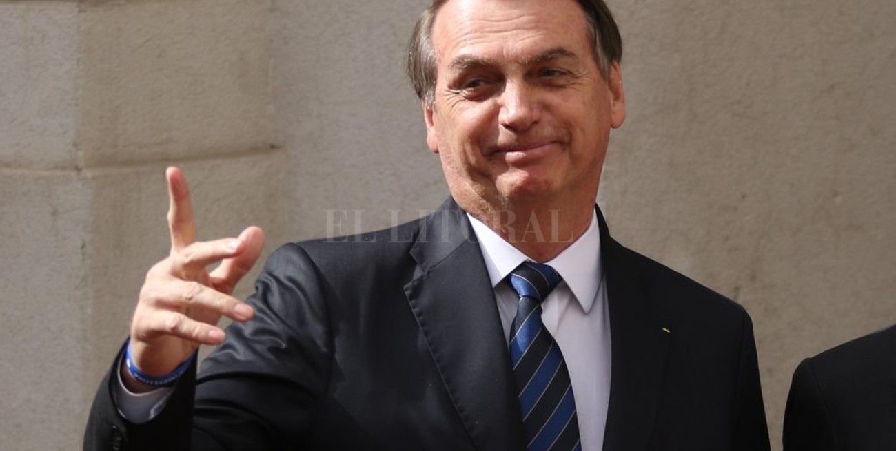 La popularidad de Bolsonaro cayó a su nivel más bajo desde que asumió