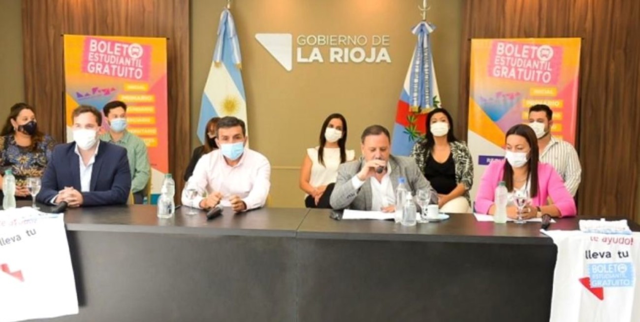 La Rioja implementa el boleto estudiantil gratuito del nivel inicial al universitario