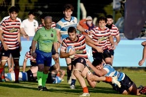 Luis Cetraro Santa Fe Rugby Club predominó territorialmente en la etapa inicial, que culminó empatada en seis puntos. Posteriormente, en el final del encuentro, no logró quebrar la solidez defensiva de CRAI.