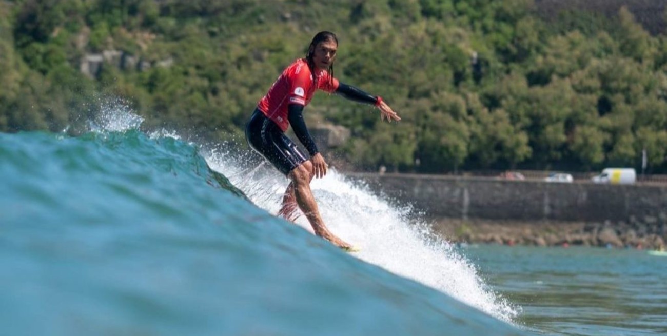 Un argentino y una rusa ganaron el festival de tablas largas en Mar del Plata