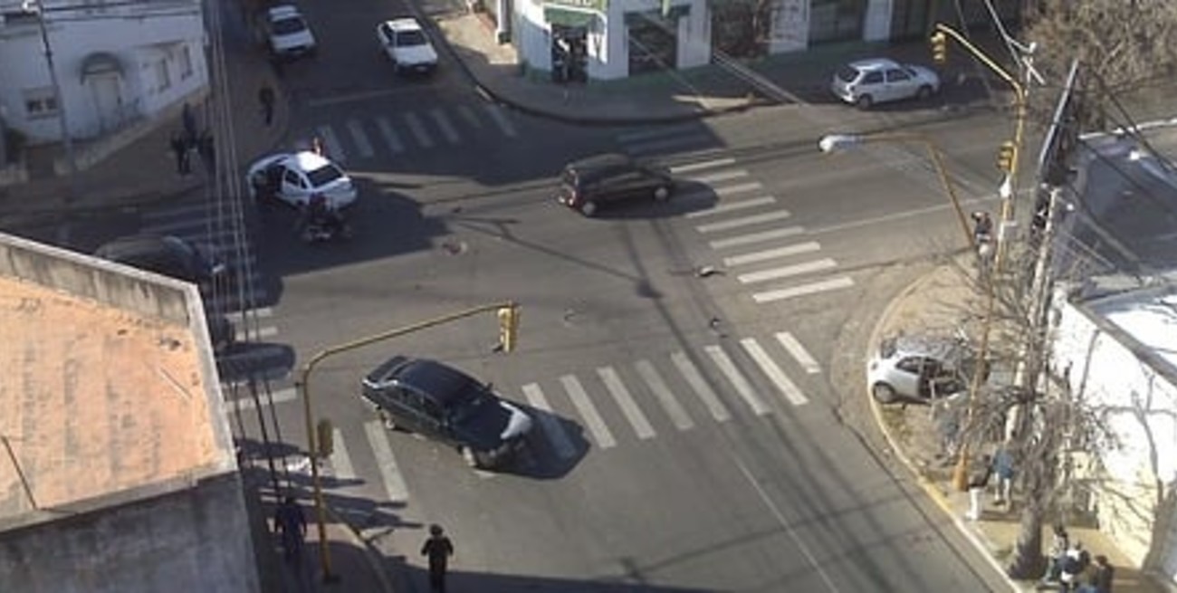Accidente de tránsito en avenida Urquiza y Vera