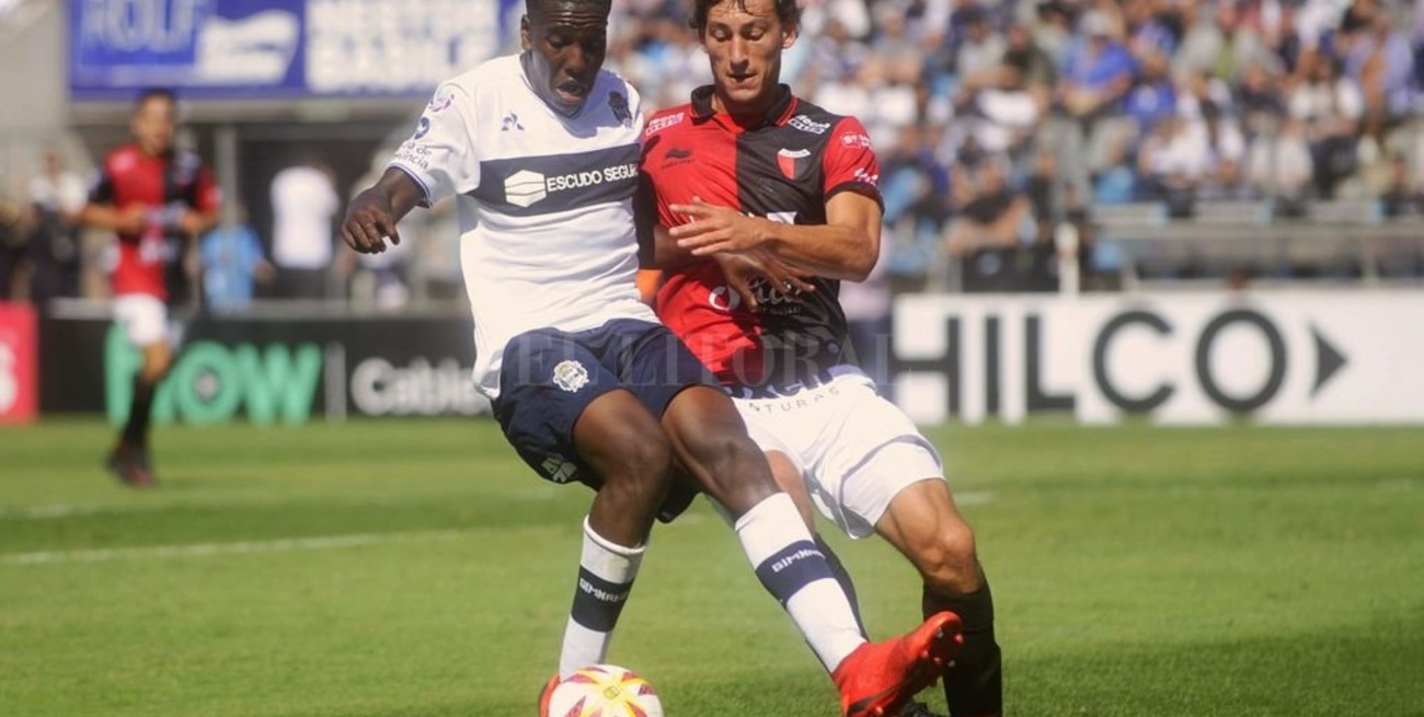 Una frase de cliché: duelo de necesitados 