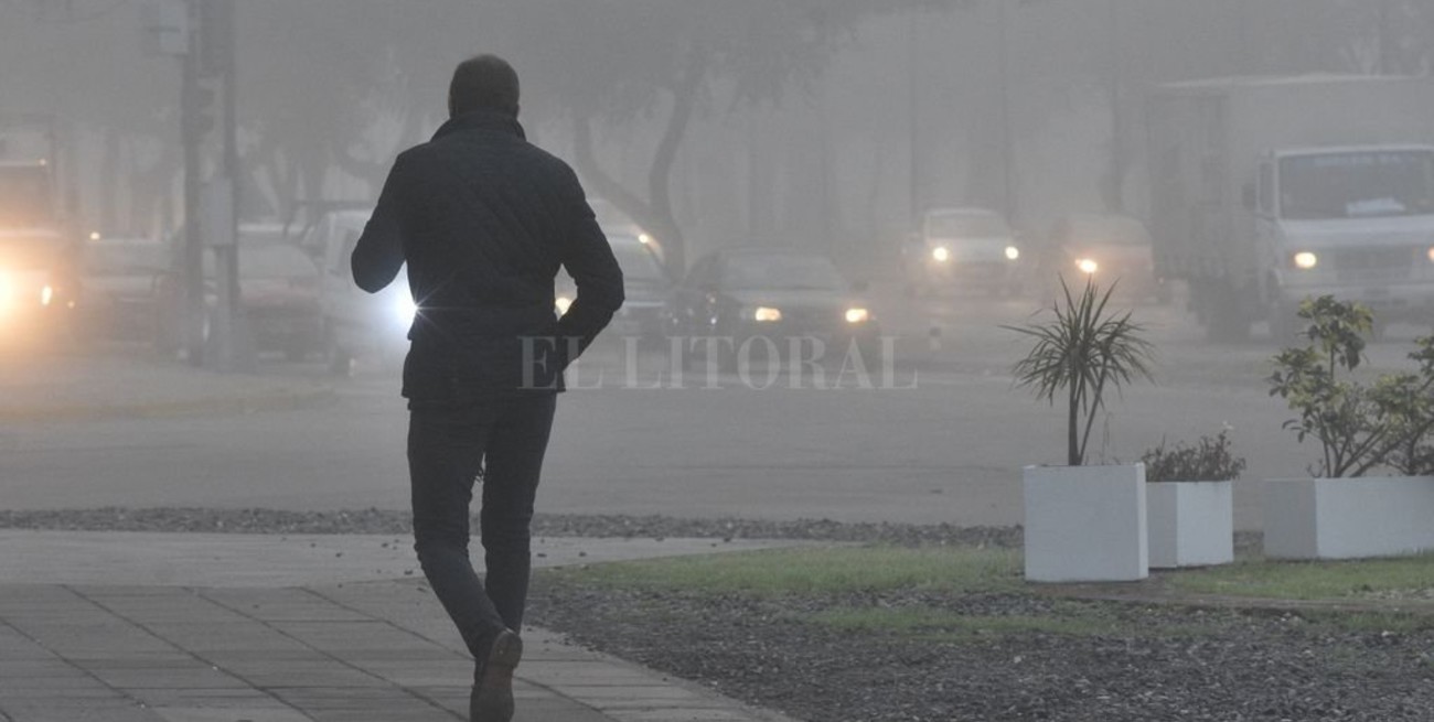 Fotos: La niebla invadió la ciudad de Santa Fe