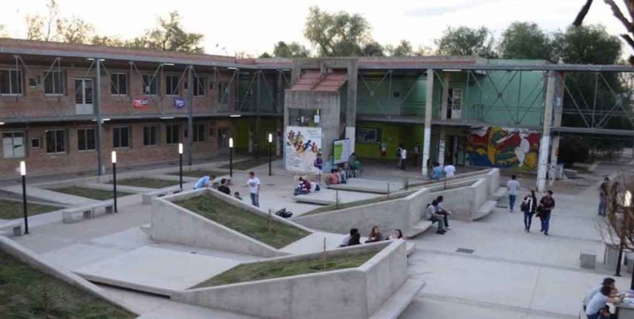 Universidad de Río Cuarto recibe $ 24 millones de Nación para sistema de enseñanza virtual
