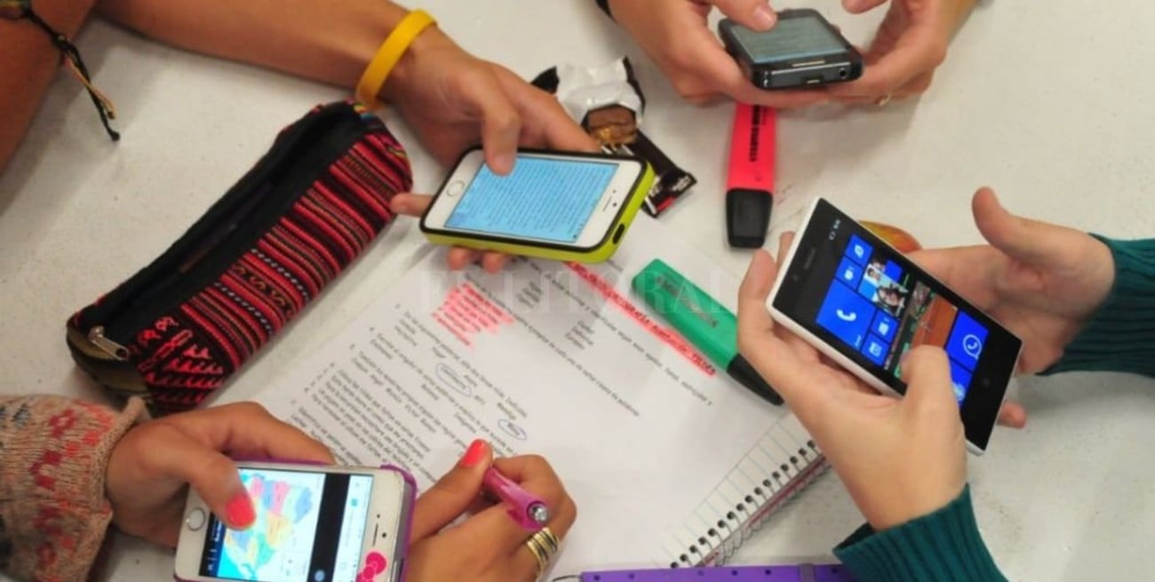 Aumentan los precios de telefonía celular