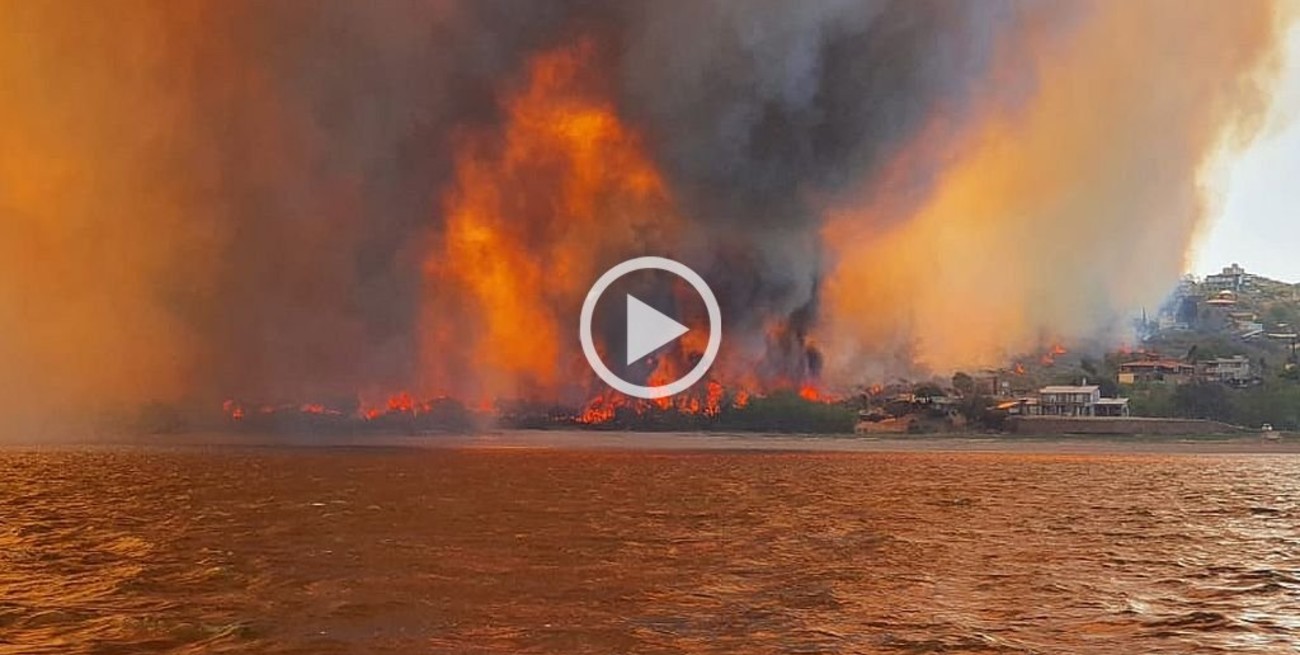 Incendios avanzan sobre un barrio de Villa Carlos Paz