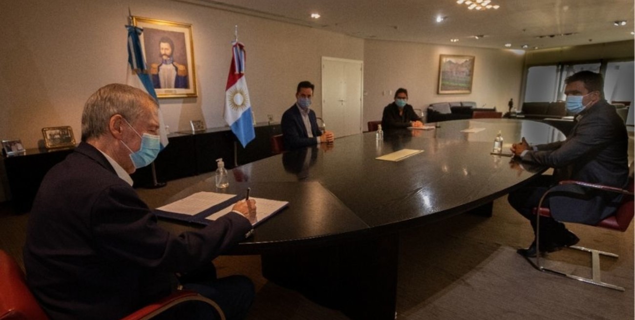 En Córdoba ya rige la restricción de circulación entre las 0 y las 6 horas